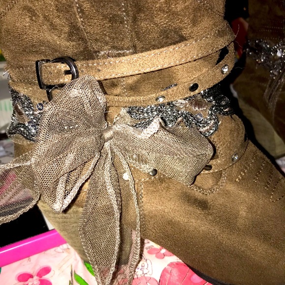 Decorated booties brown - Picture 6 of 6